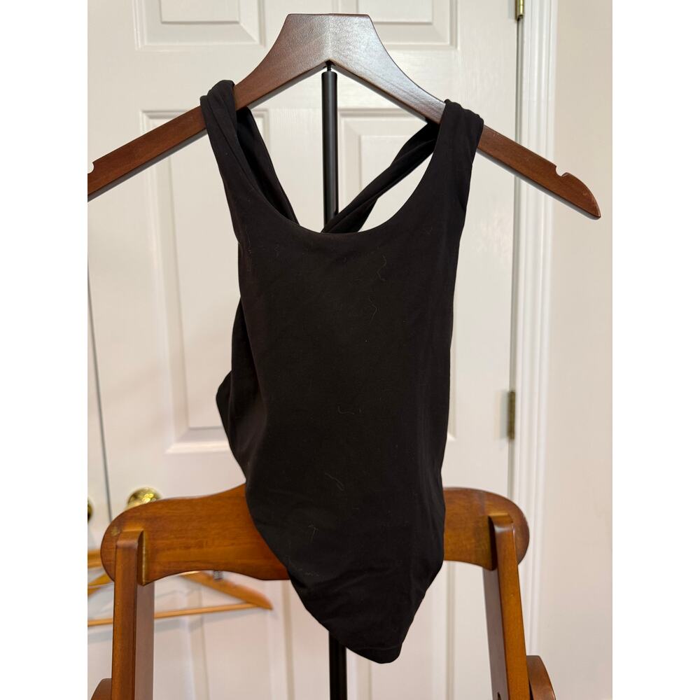 Athleta Cropped Black Yoga Tank Top